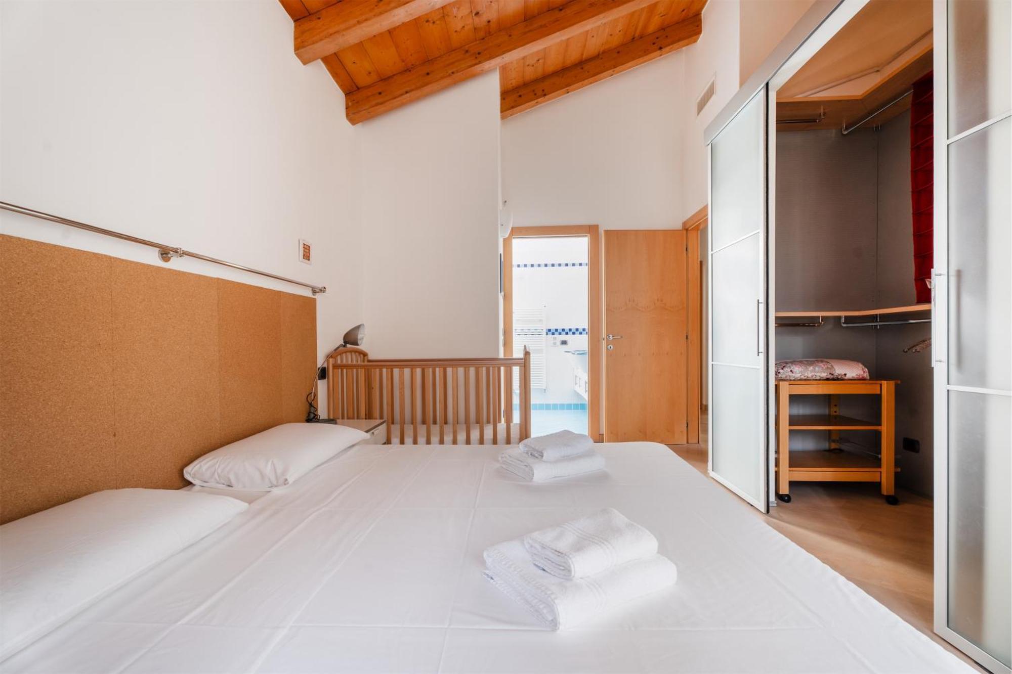 Be & Being - Katja Apartment Riva del Garda Bagian luar foto